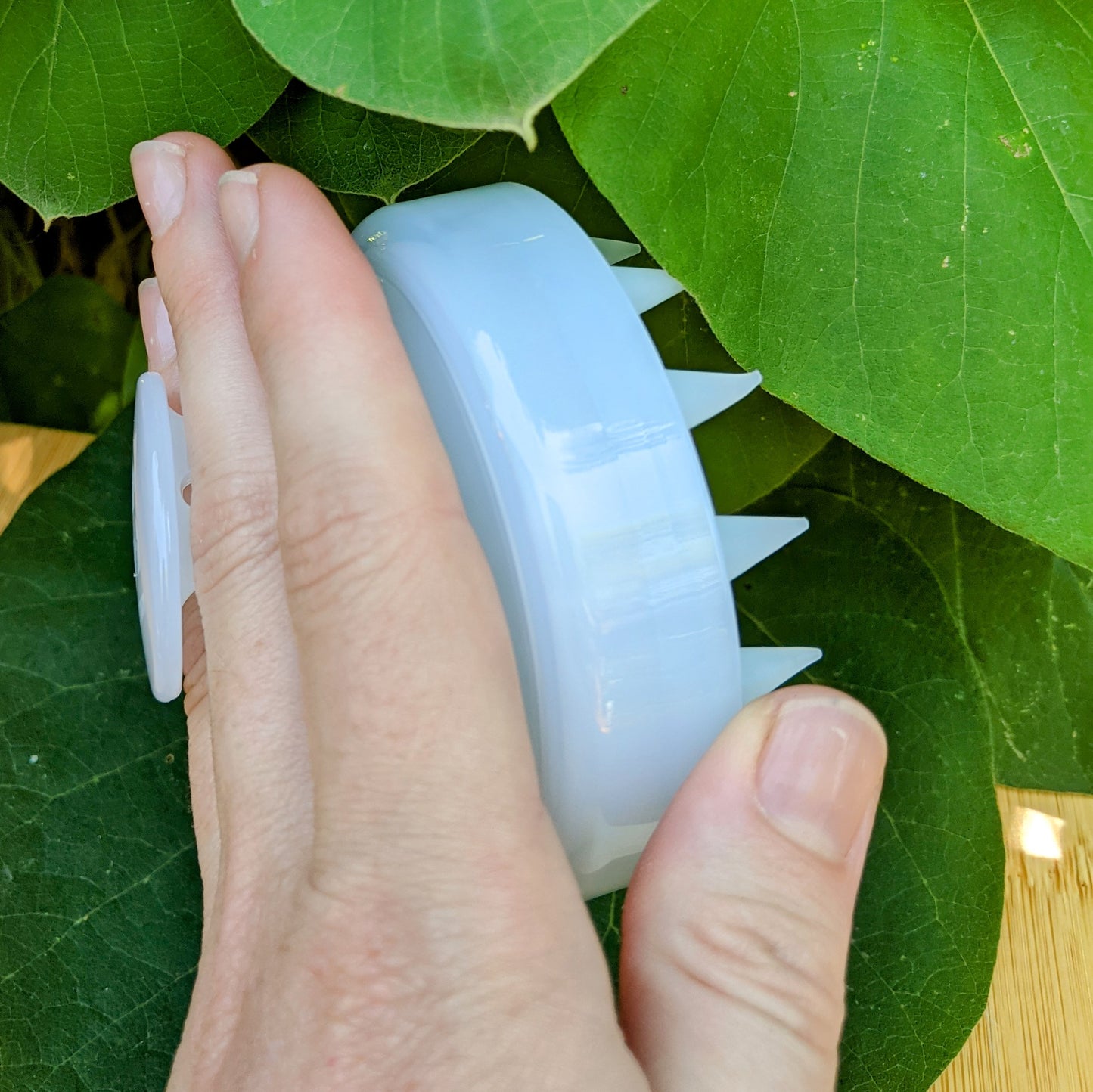 TENSION RELIEVING SCALP MASSAGE BRUSH